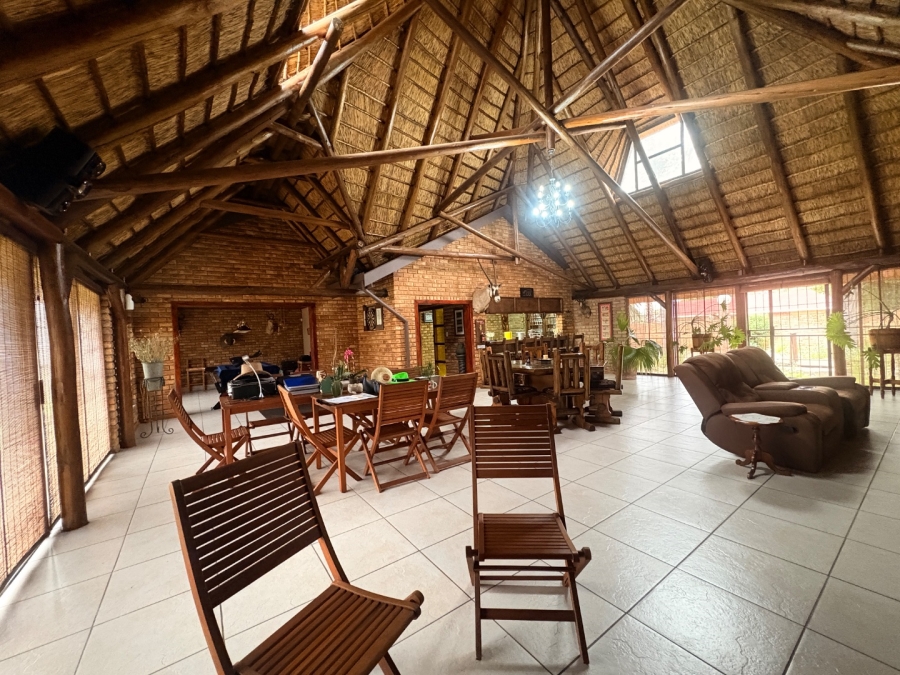 6 Bedroom Property for Sale in Doringkruin North West